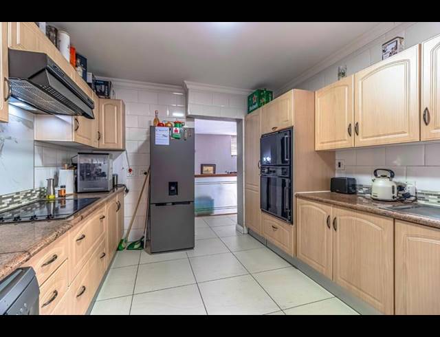 3 BEDROOM HOUSE FOR SALE IN BEDFORDVIEW